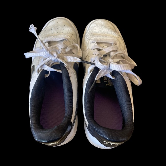 Kids Nike Air Force 1 black/white size 4Y - Picture 2 of 8